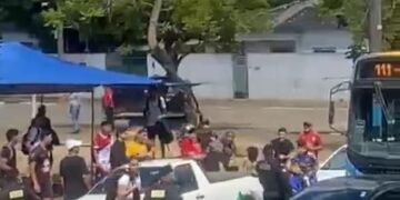 Briga generalizada após partida de futebol é controlada pela PM na Praça Aluízio Ferreira, em Porto Velho-VEJA O VÍDEO
