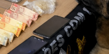 FORÇA TÁTICA E CANIL DA PMRO DESMANTELA PONTO DE VENDA DE DROGAS EM COLORADO DO OESTE