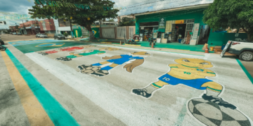 Prefeitura orienta moradores sobre pintura de ruas para a Copa