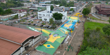 Espírito da Copa do Mundo transforma o coração do comércio no centro da capital