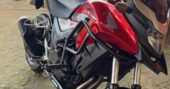 Criminosos armados invadem residência, mantêm família sob ameaça e roubam motocicleta na zona leste de Porto Velho