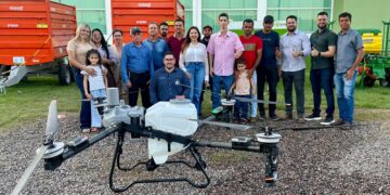 Inédito: Deputada Cristiane Lopes entrega maquinários e tecnologia de ponta com drones agrícolas em Porto Velho