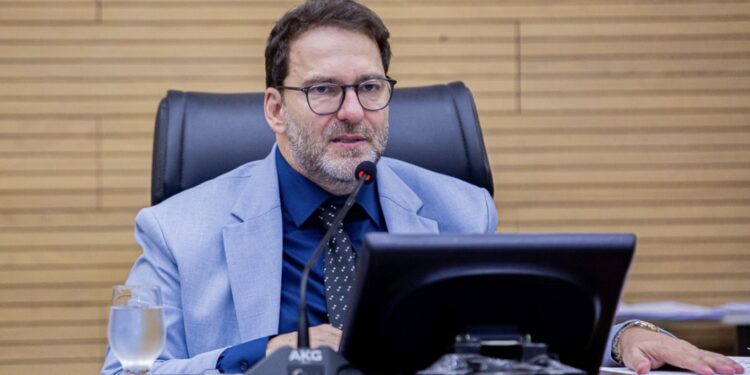 Alex Redano solicita substituição de bueiro na RO-408 para garantir segurança e melhorar tráfego na região