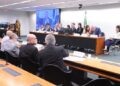 Comissão adia para esta quarta-feira a votação de proposta que reduz maioridade penal para 16 anos