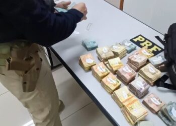 PRF intensifica combate à lavagem de dinheiro e apreende mais de R$ 73 mil em espécie na Via Dutra