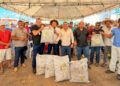 Emenda de Alex Redano garante entrega de condicionadores de solo para produtores rurais de Buritis