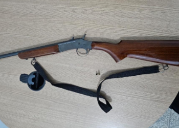 MULHER É CONDUZIDA APÓS DISPARO DE ARMA DE FOGO DURANTE DISCUSSÃO COM O COMPANHEIRO EM ESPIGÃO DO OESTE