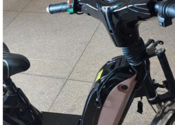 POLÍCIA MILITAR APREENDE ADOLESCENTES COM DROGA E RECUPERA BICICLETA ELÉTRICA FURTADA