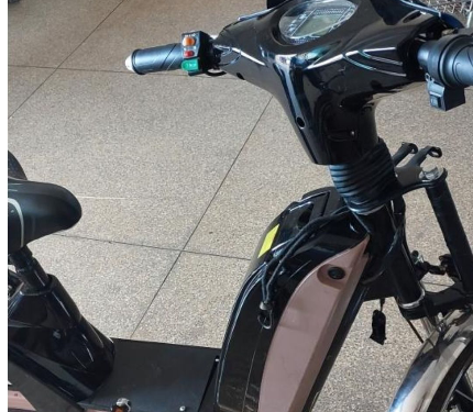POLÍCIA MILITAR APREENDE ADOLESCENTES COM DROGA E RECUPERA BICICLETA ELÉTRICA FURTADA