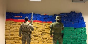 PF e BPFron fazem apreensão de 2.175 kg de maconha no Paraná