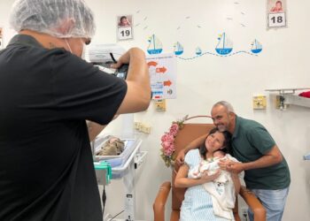 Hospital de Base inicia projeto “Amor em Fotos” e recém-nascidos internados recebem ensaios fotográficos afetivos
