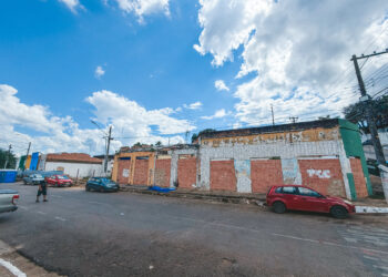 Imóvel abandonado será demolido após laudo da Defesa Civil em Porto Velho