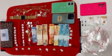 POLÍCIA MILITAR DESARTICULA PONTO SUSPEITO DE TRÁFICO E RECUPERA JOIAS
