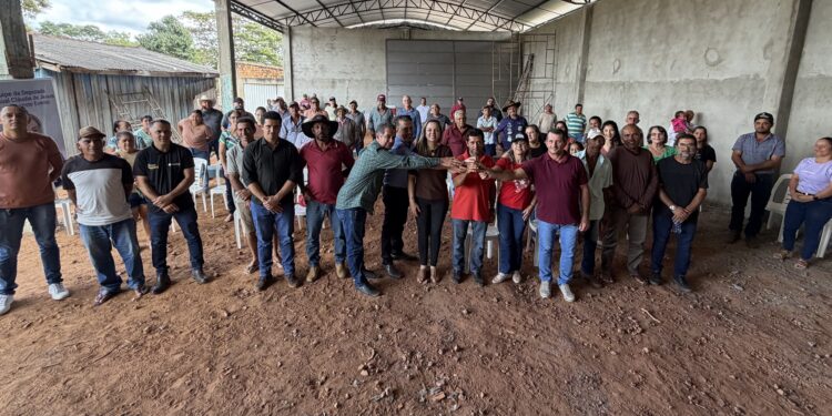 Cláudia de Jesus participa da entrega de barracão da Asprusa em Teixeirópolis viabilizado com investimento superior a R$ 287 mil