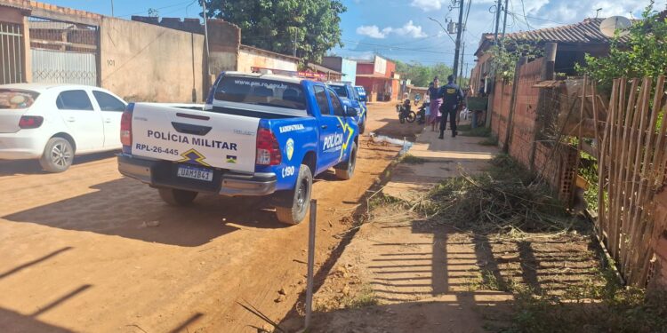 Vítima é morta dentro de residência na zona sul