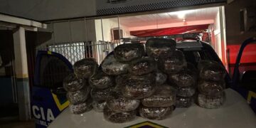 Polícia Militar apreende mais de 30 quilos de maconha durante abordagem em São Francisco do Guaporé