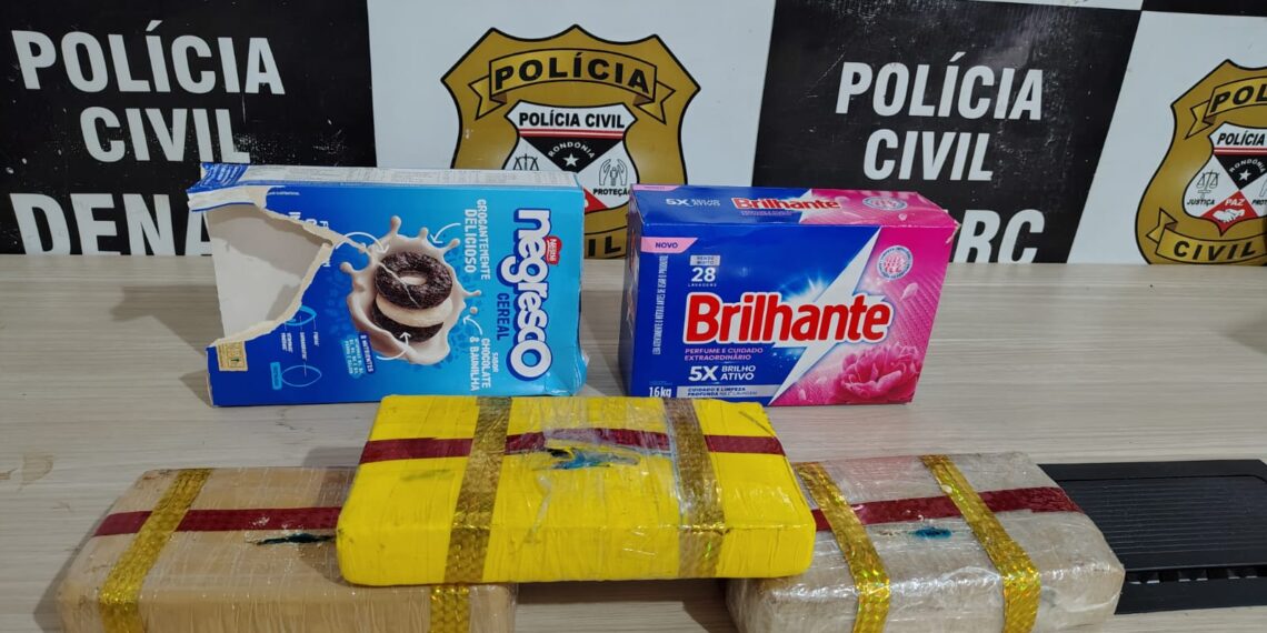 DENARC e Receita Federal apreendem cerca de 3 quilos de drogas em carga de cesta básica na capital