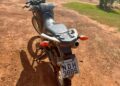 PMRO RECUPERA MOTOCICLETA ROUBADA E PRENDE DOIS HOMENS DURANTE A OPERAÇÃO BRASIL CONTRA O CRIME ORGANIZADO