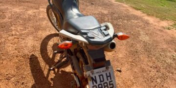 PMRO RECUPERA MOTOCICLETA ROUBADA E PRENDE DOIS HOMENS DURANTE A OPERAÇÃO BRASIL CONTRA O CRIME ORGANIZADO