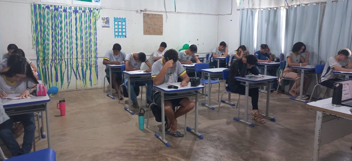 Estudantes do Ensino Médio atendidos pela Mediação Tecnológica participam do 1º Simulado Enem 2026