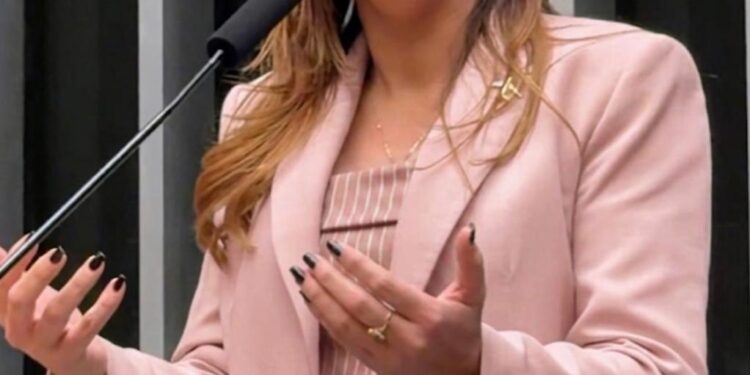 Cristiane Lopes lidera mobilização pela derrubada do Veto 50/2025