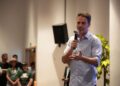 Prefeitura regulamenta concursos para reconhecer servidores e estagiários