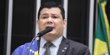 Projeto amplia porte de arma de fogo para guardas civis municipais e vigilantes