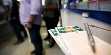 Mega-Sena acumula e próximo sorteio deve pagar R$ 70 milhões; confira as dezenas
