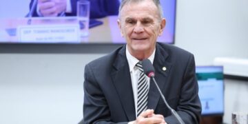 Comissão aprova projeto que desvincula multas de trânsito de veículos locados