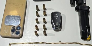 Armas apreendidas em Porto Velho e Vilhena: pistola furtada e espingarda artesanal levam dois homens à prisão