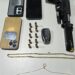 Armas apreendidas em Porto Velho e Vilhena: pistola furtada e espingarda artesanal levam dois homens à prisão