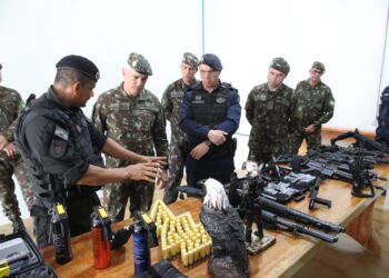 Visita da IGPM reforça parceria entre Exército Brasileiro e PMRO