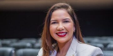 Cristiane Lopes consolida mandato como referência nacional na defesa da maternidade atípica