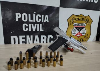 DENARC apreende pistola .40 em oficina no bairro Escola de Polícia após denúncia de disparos