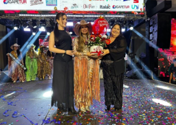 Maria Eduarda Rissato é eleita Rainha da ExpoJaru 2026
