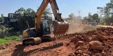 Obras avançam no canal Santa Bárbara com instalação de novas manilhas no Cai N’Água