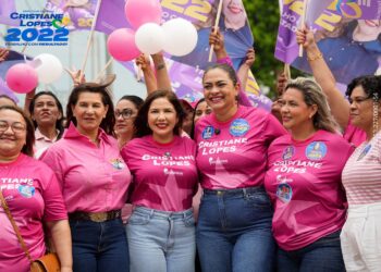 Cristiane Lopes reúne centenas de mulheres e fortalece sua campanha nas ruas de porto velho