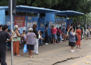 Dois novos pontos de ônibus serão entregues na capital após décadas de abandono