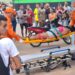 mulher cai de segundo andar e é socorrida pelo Corpo de Bombeiros