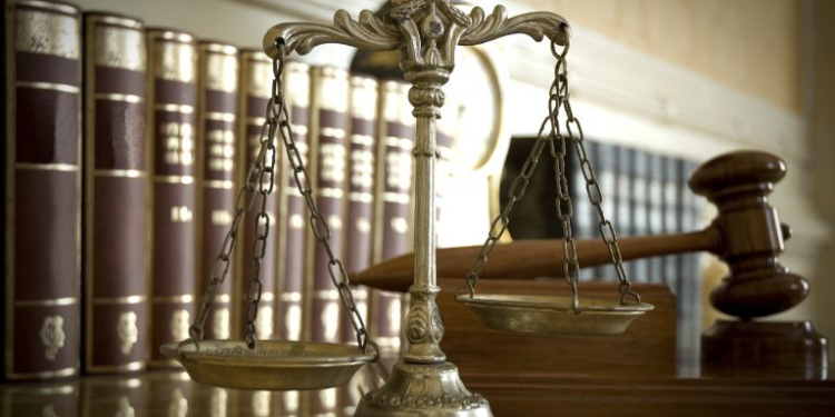 Projeto facilita acesso à Justiça gratuita para isentos de Imposto de Renda