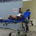 Homem é agredido com ripas após ser acusado de furtos