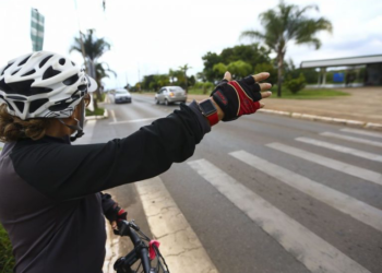 Projeto aumenta pena para motorista que matar pedestre ou ciclista