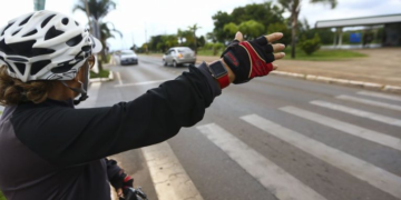 Projeto aumenta pena para motorista que matar pedestre ou ciclista