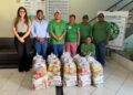 Cooperativa de reciclagem atingida por incêndio recebe cestas básicas do Ecoparque Porto Velho