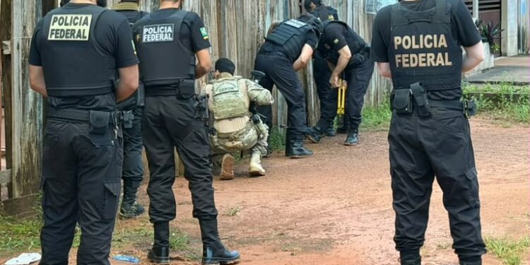 PF PF deflagra operação para apurar irregularidades em contratações