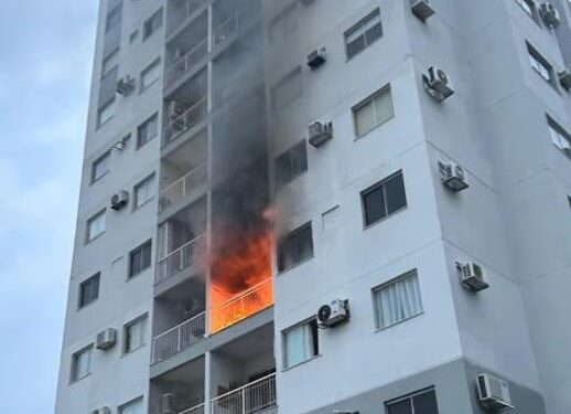 Veja o Vídeo: Incêndio em condomínio de Porto Velho