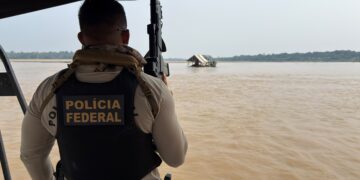 PF  PF deflagra operação contra garimpo ilegal no Rio Madeira