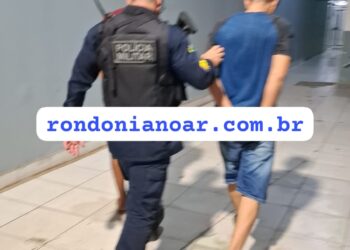 PM prende dois homens com 95 porções de drogas no Jardim Santana, em Porto Velho