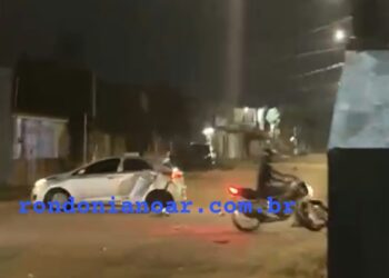 Motorista foge após colisão que deixa dois feridos no bairro JK