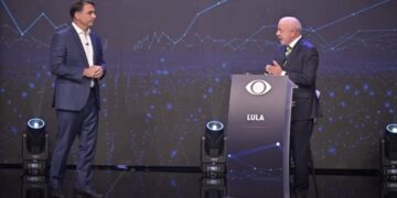 Lula e Flávio fazem primeiro debate das eleições na TV Band
